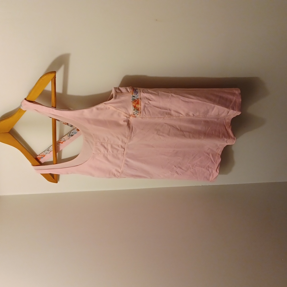 Pink Floral Lululemon Tank with Built-in Bra sz 10